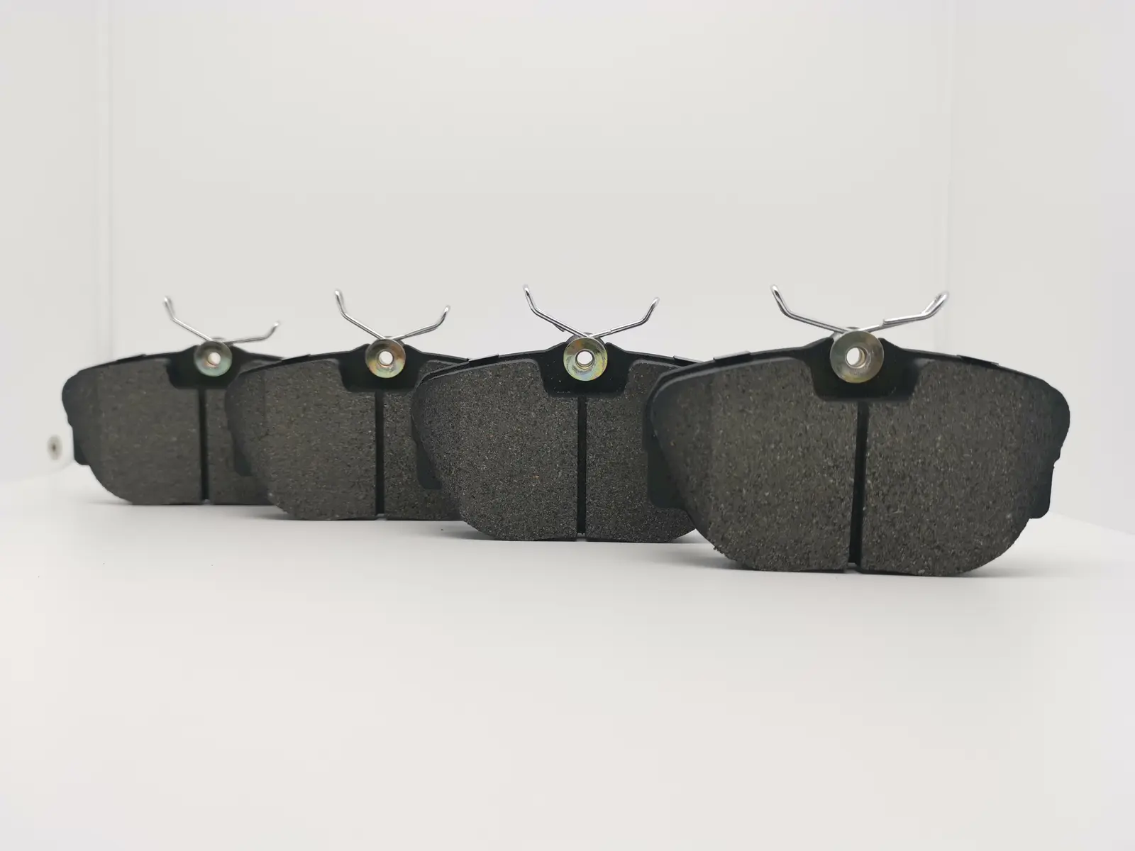 Commercial-vehicle brake pad set